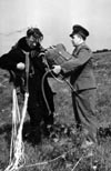 Zdejmowanie sprz�tu tu� po rekordowym skoku (T. Dulla, S. Ratajczak)